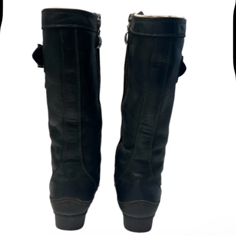 Authentic Sorel designer waterproof winter boots sz 7 Euro 38.5
